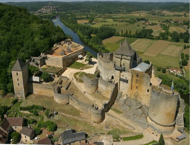 Chteau de Castelnaud - Muse de la Guerre au Moyen Age